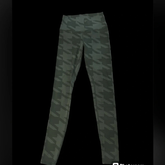 Alo Yoga Herringbone Army Green Full Length Leggings Size XS 28 Inch Womens - Picture 2 of 6